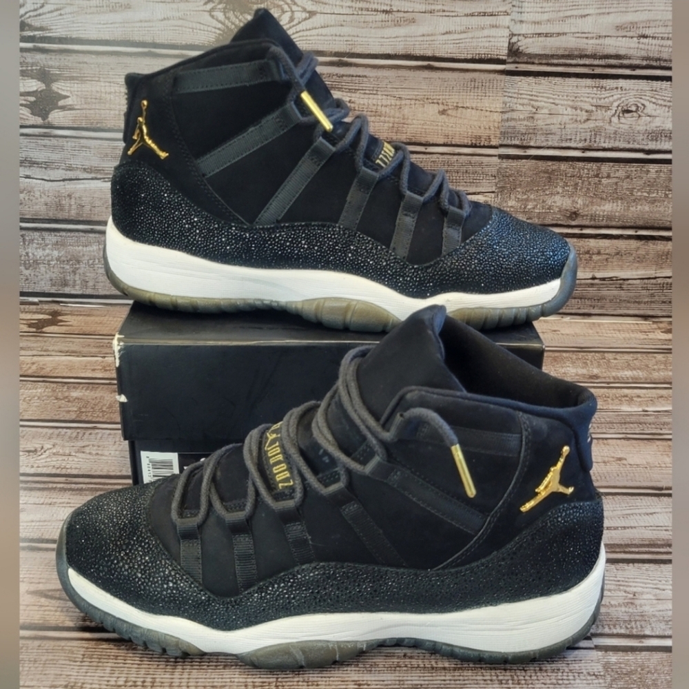 Jordan 11 retro heiress black stingray